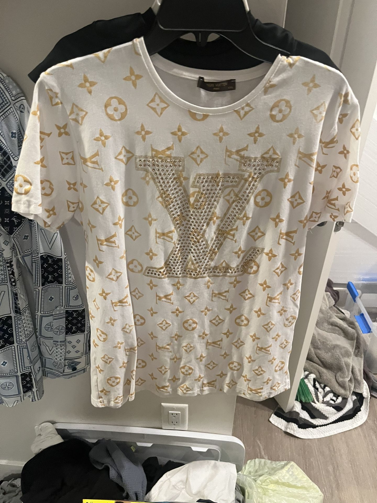 Louis Vutton Tshirt (authentic)