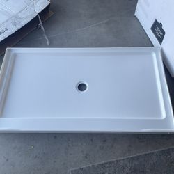 Delta Classic 500 60 in. L x 32 in. W Alcove Shower Pan Base with Center Drain in High Gloss White 