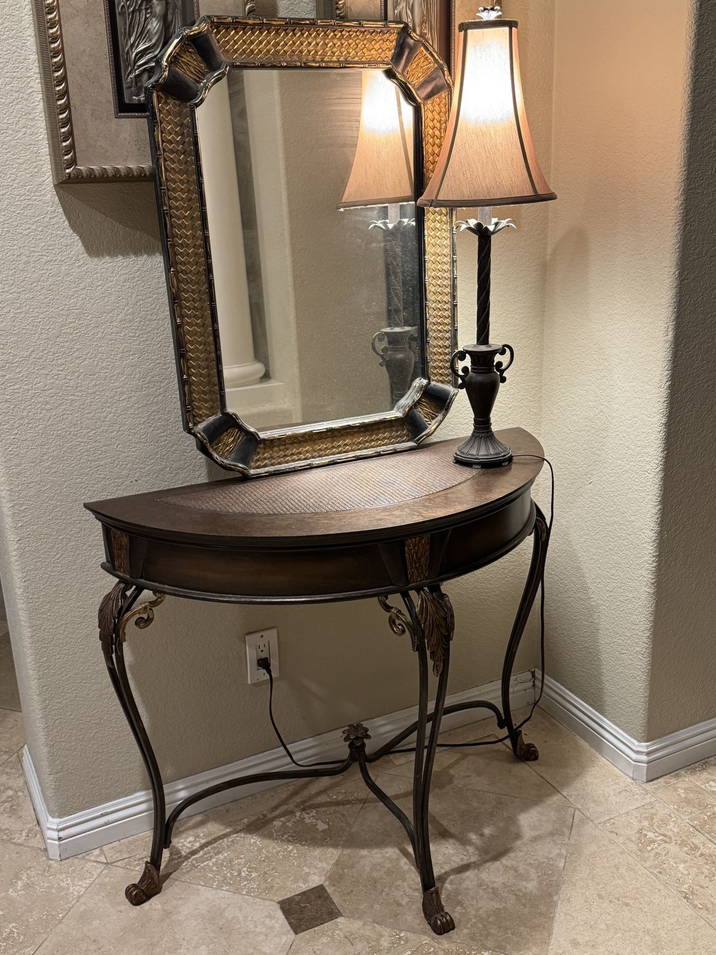 Half Moon Shaped Console Table with Lamp and Mirror
