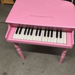 Good condition work very good kids piano