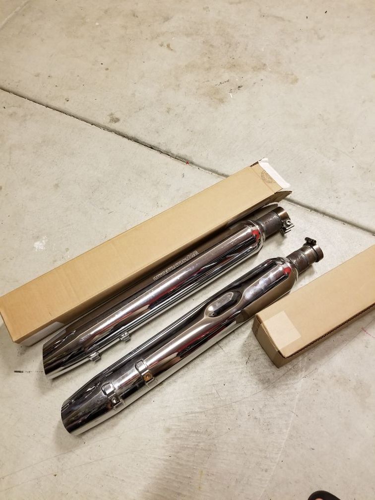 Harley touring mufflers