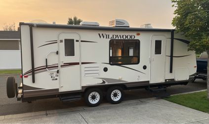 Updated 23’ Travel trailer