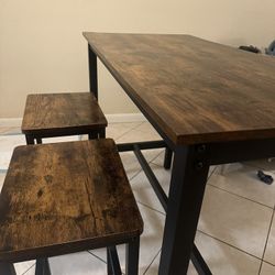 High Table With 2 Stools 