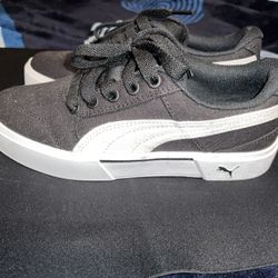 Puma Size 6 Womens