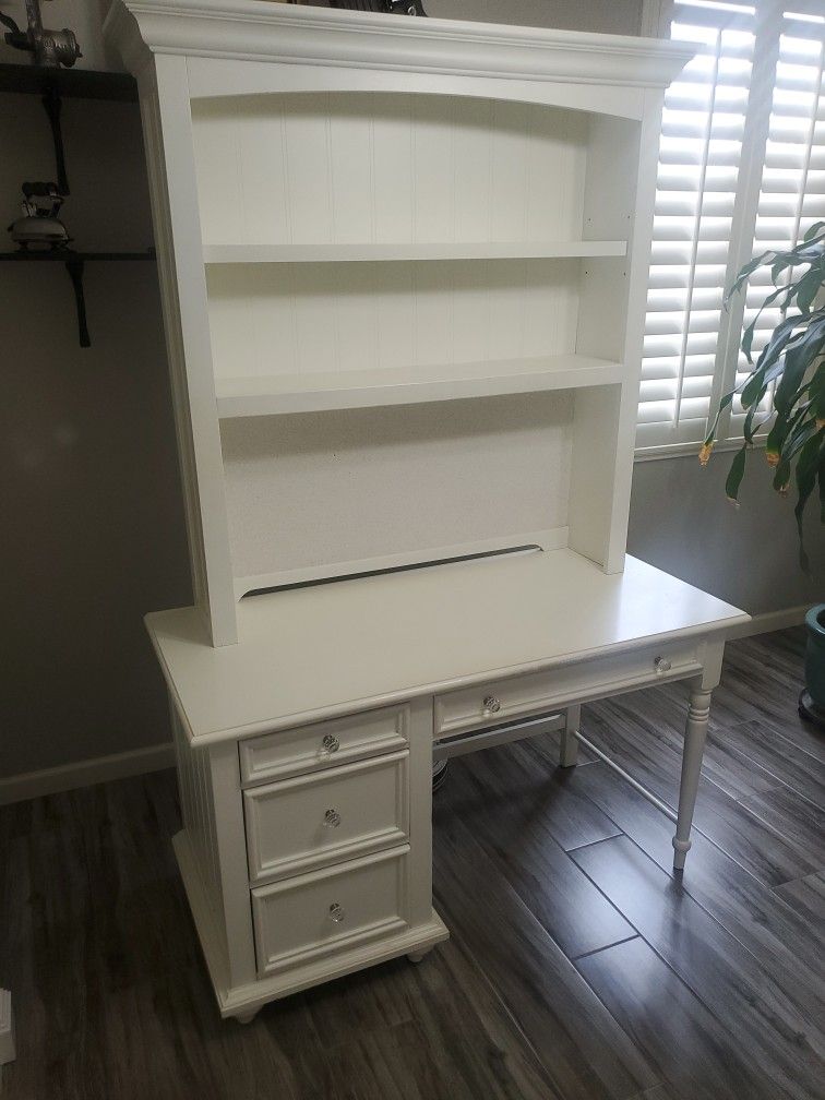 White Desk