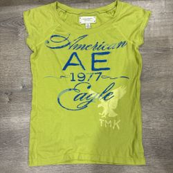 Green American Eagle Outfitters baby tee