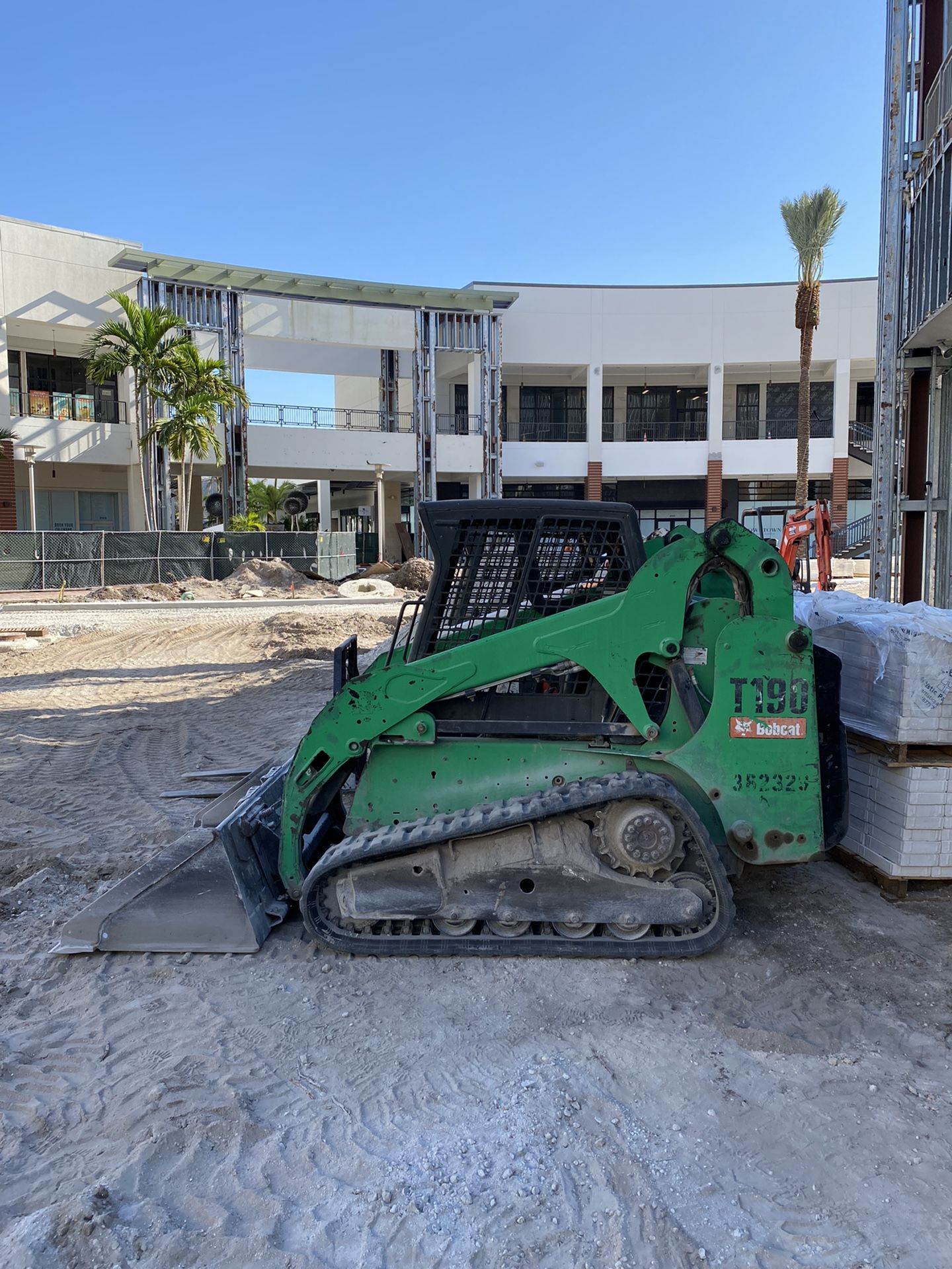 Bobcat T190