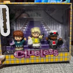 Clueless little people set