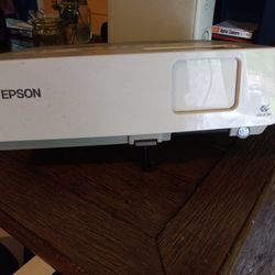 PROJECTOR -EPSON Power Lite 83C 