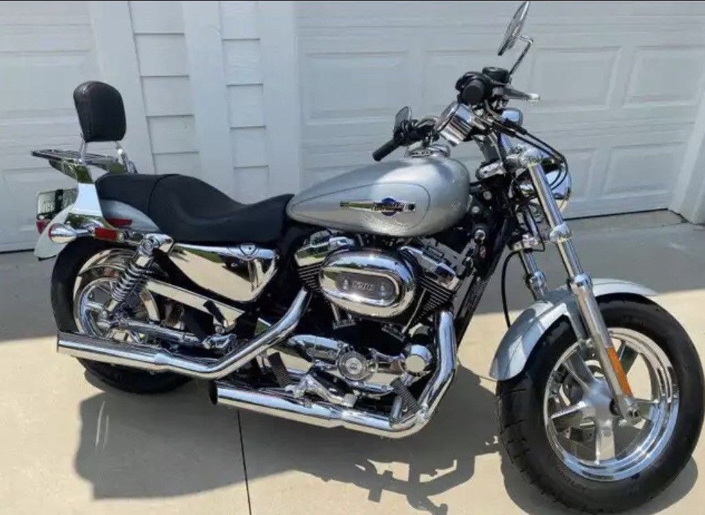 Very Clean 2OII Harley-Davidson For Sale!!