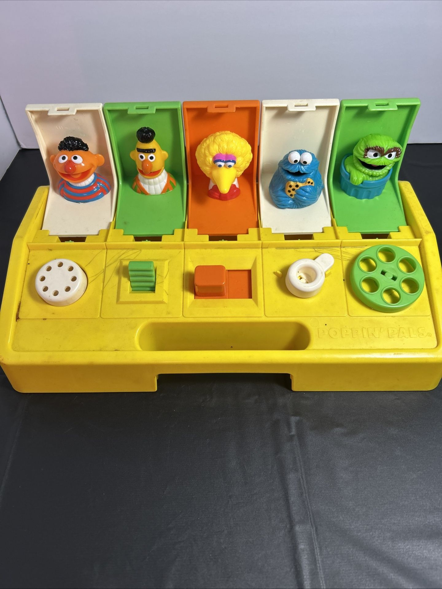 Playskool Sesame Street Poppin' Pals toy