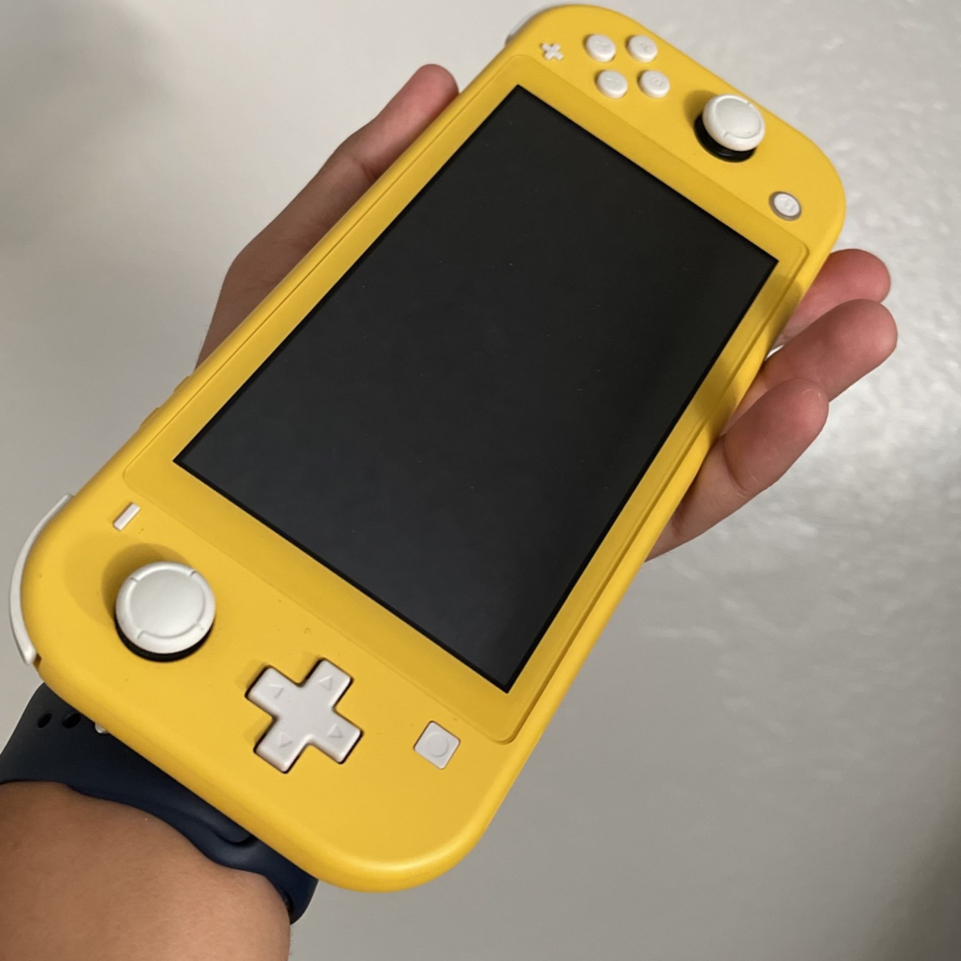 Nintendo Switch Lite for Sale in Moreno Valley, CA OfferUp