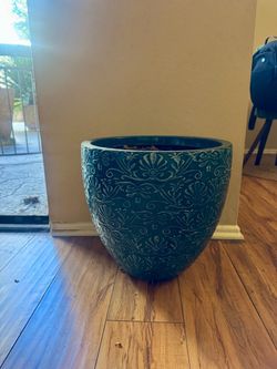 Large Teal Embossed Planter Pot