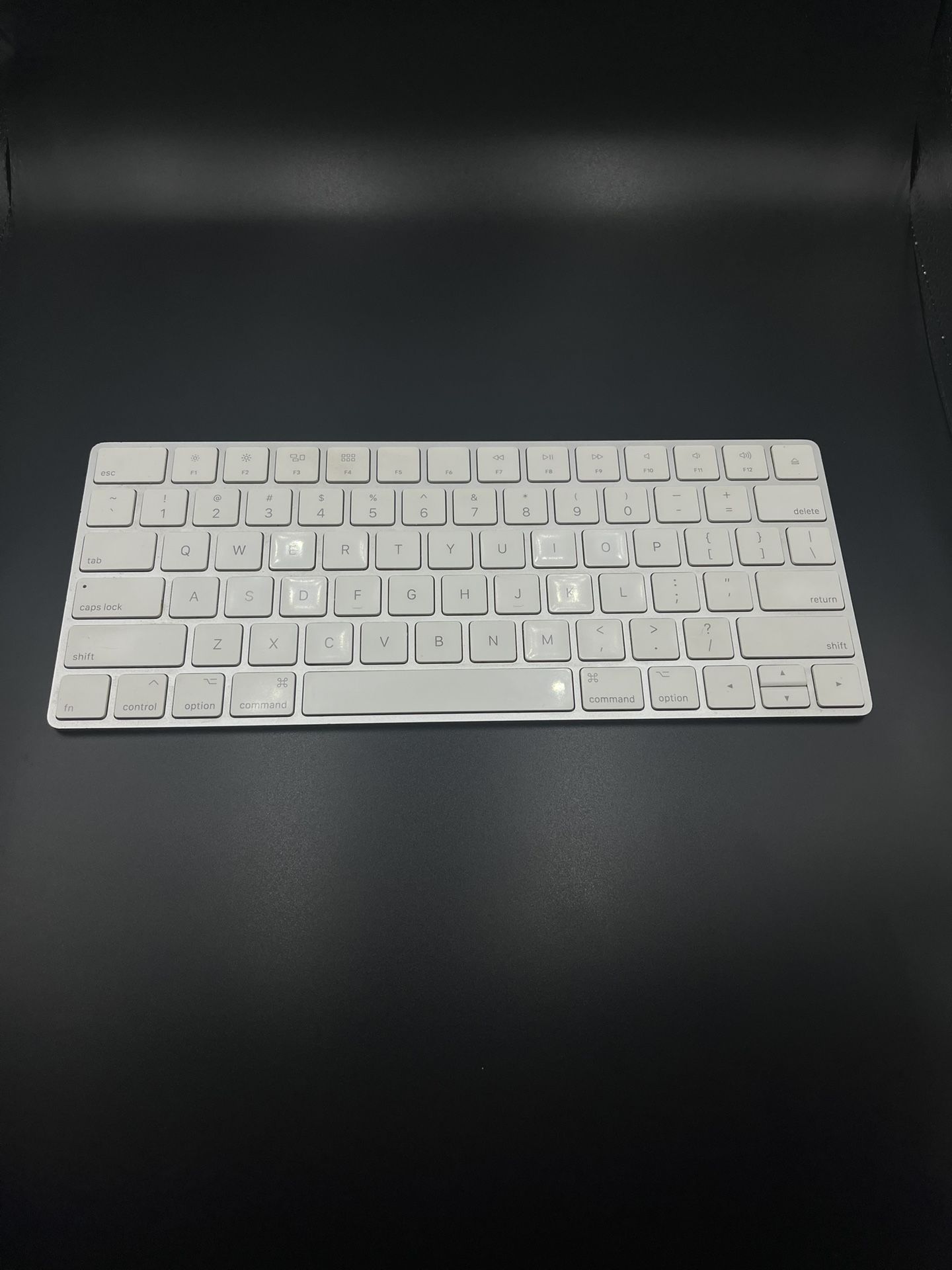 Apple Wireless Bluetooth Keyboard 