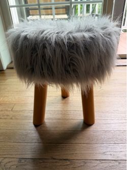 Faux fur ottoman