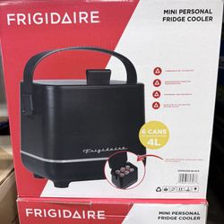 Frigidaire Mini Personal Fridge Cooler - 6 Cans - New In Box 