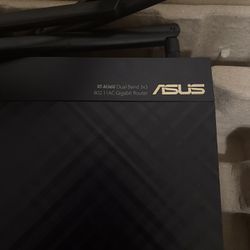 Asus RT-AC66U 4 Port Dual-band Gigabit router 