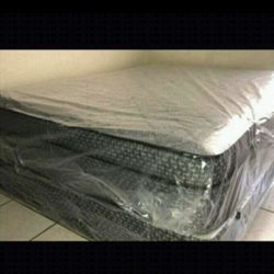 King Size New Thick Pillow Top Bed Can Deliver 