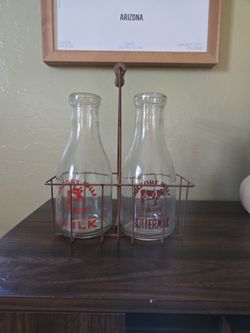 2 Vintage Hickory Hills DAIRY GLASS JARS
