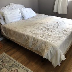 Queen Bed 