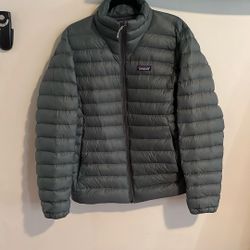 Patagonia Men’s Down Sweater - Medium