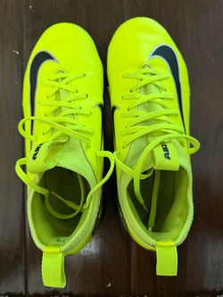 Nike Air Cleats Neon Yellow Size 3.5Y