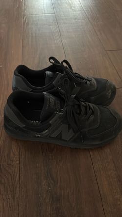 New Balance 574 All Black Sneakers