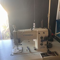 Sewing Machine -with table