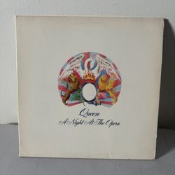Queen A Night at the Opera Vinyl 1975 NEAR MINT