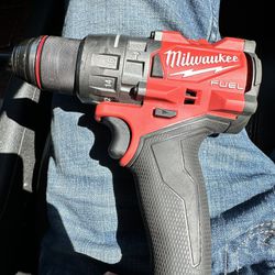 Milwaukee M18 Drill 