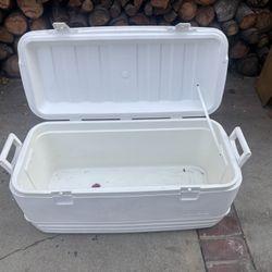 Large Igloo Cooler