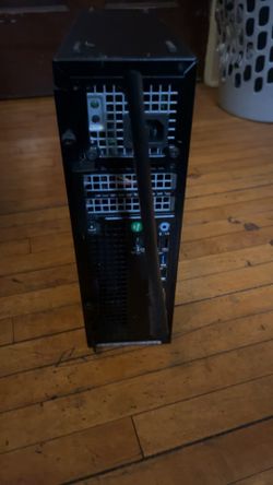 Gaming pc custom graphics card comes with it and its comes with speakers that u plug in it has different light up modes etc