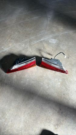 2019 Lexus IS 300 trunk tail lights