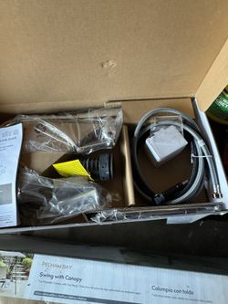 Glacier Bay Fairhurst Single Handle Pull-Down Sprayer Kitchen Faucet with TurboSpray and FastMount in Chrome