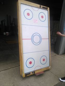 Air hockey