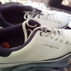 New Tomm Hilfiger size 11 shoes