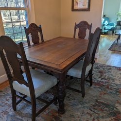 Antique Dining Table Set