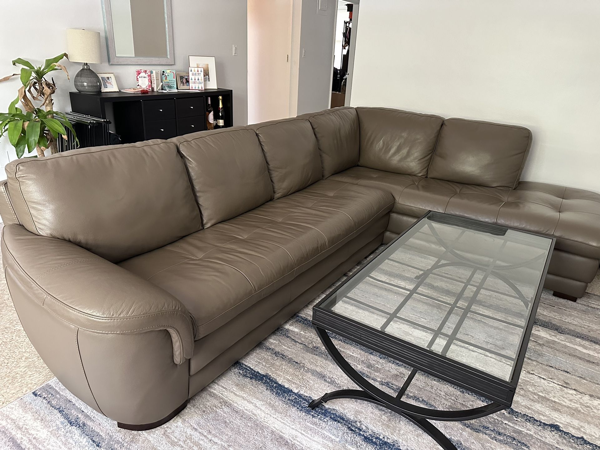 Raymour And Flanigan Garrison Brown Leather Couch