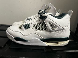 Jordan 4 “oxidized green” size 10.5