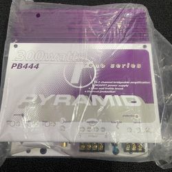 PYRAMID PB444 300 Watts Reno Series Amplifier 