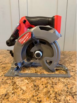 Milwaukee fuel circular saw  6 1/2”  TOOL ONLY