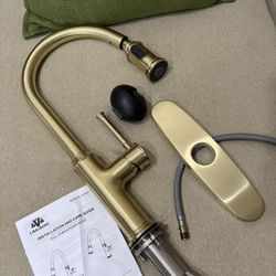 Lava Odoro Brushed Gold Kitchen Faucet with Pull Down Sprayer, Brass Kitchen Sink Faucet, Single Hole Kitchen Faucet with 2 Function Sprayer, Deck Pla