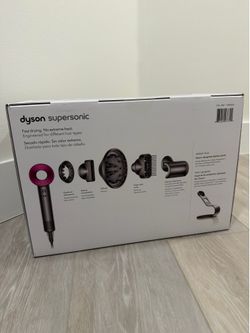 Dyson Hair Dryer - Fast Drying with display stand - New