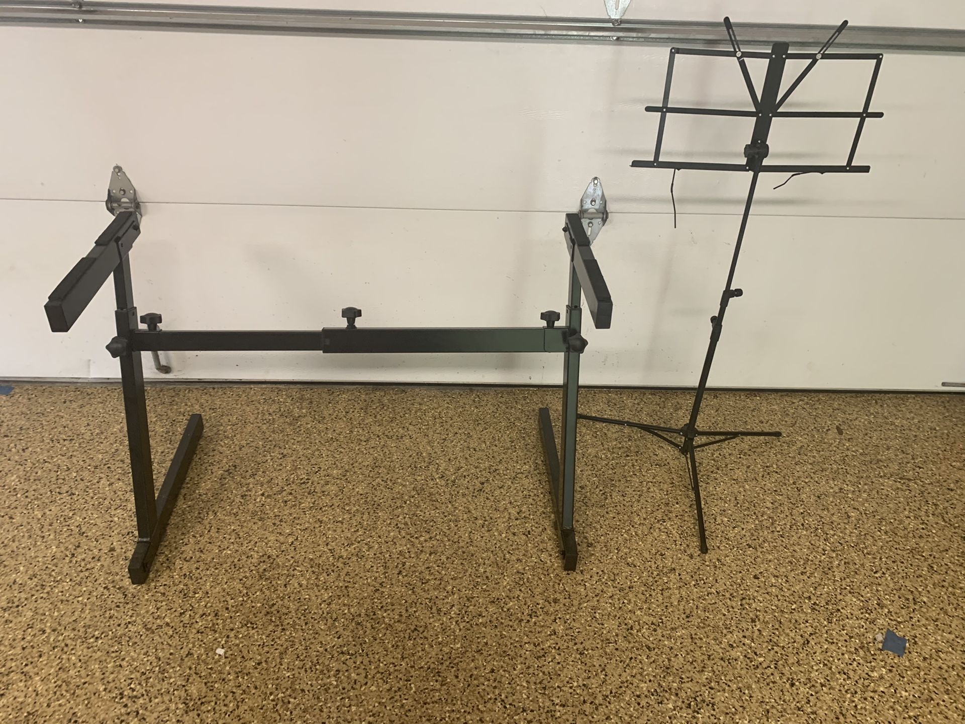 Roland Z Style Keyboard Stand With Sheet Music Stand