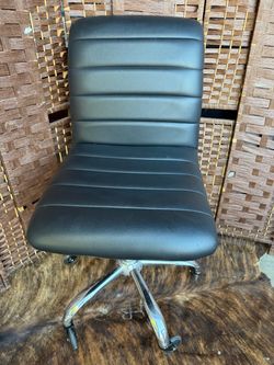 Vanity chat /Office Chair