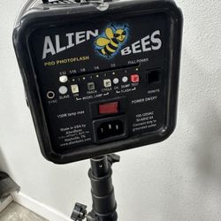 Alienbees Pro Photoflash With Stand