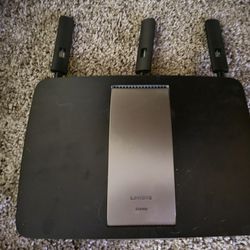 Linksys EA6900 Dual-Band Wireless Router Used Untested