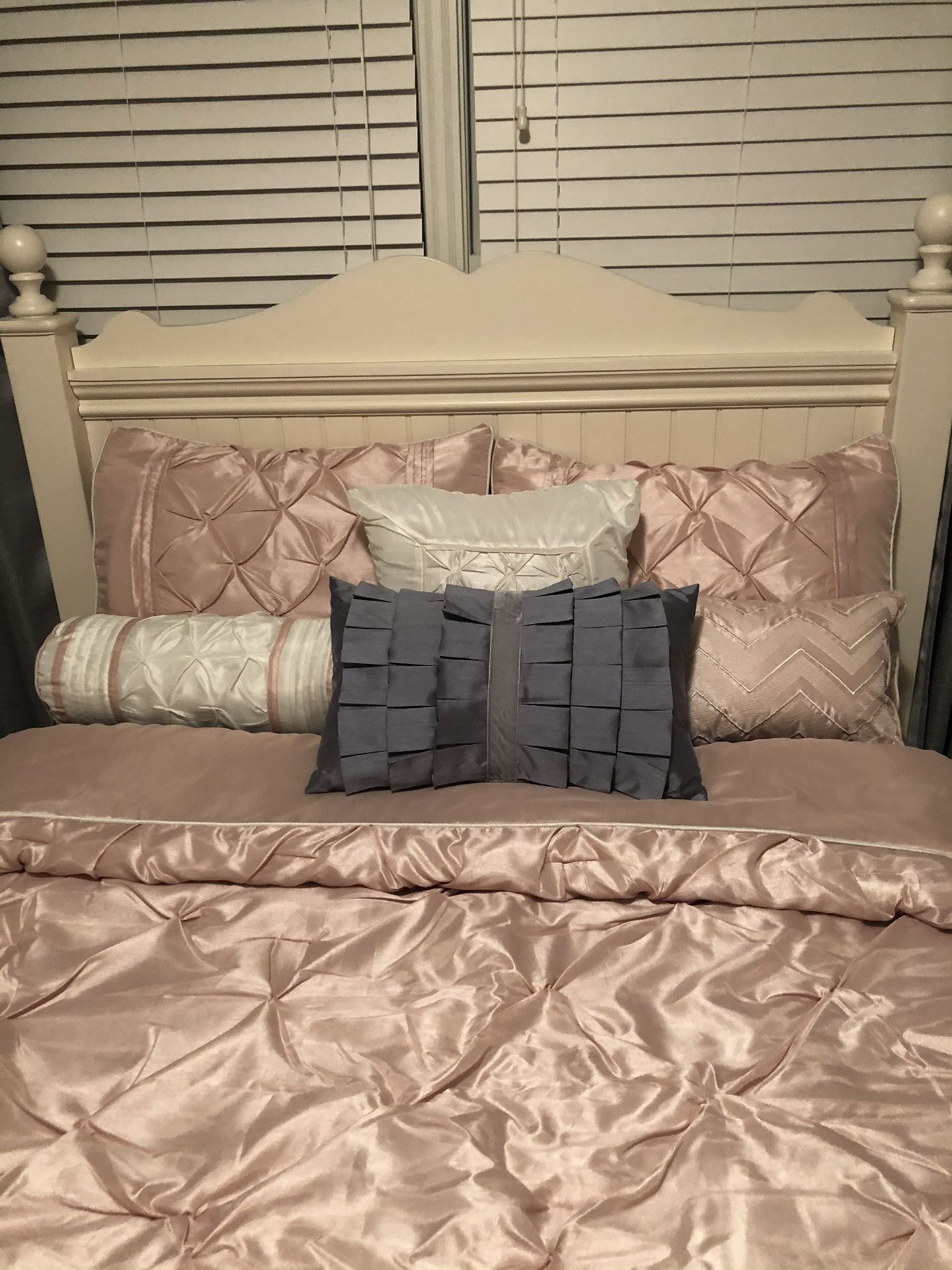 Queen Size Comforter 