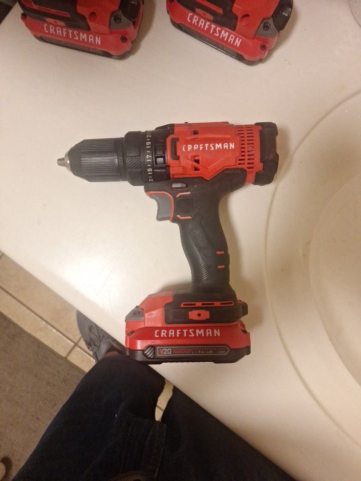 Craftsman CMCD700 20V 1/2 inch Drill Driver 2 speed W/ 1.5 Ah Battery CMCB2011