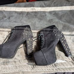 Hardly Worn Black Spiked Heels 